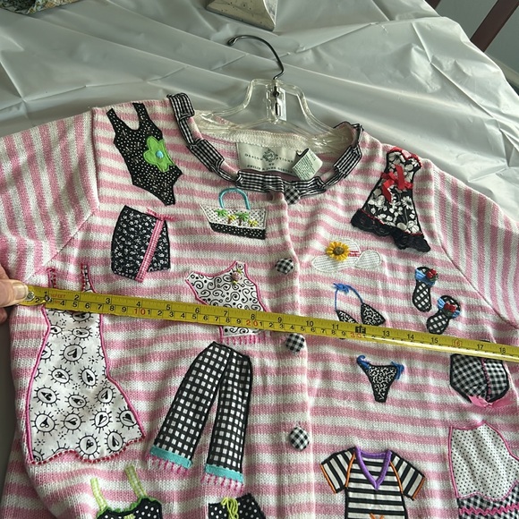 Fabulous Unique Cardigan - Picture 13 of 16